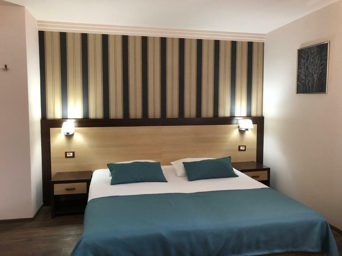 Pensiunea Lido Piatra Neamţ 外观 照片